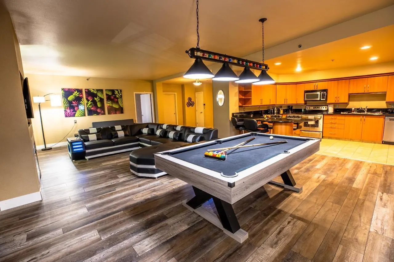 2100 Sqft Penthouse Suite W/ Strip Views! Pool Gym Las Vegas Aparthotel