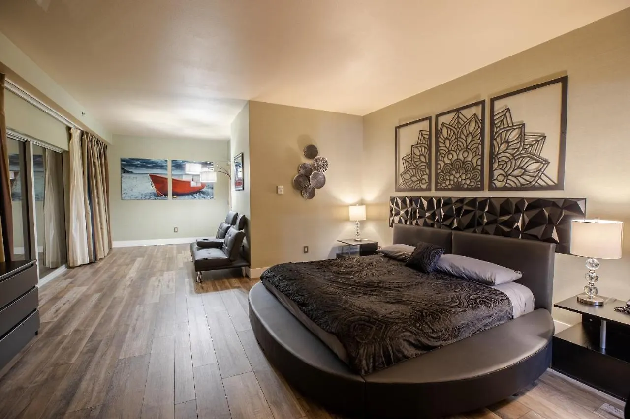 Aparthotel 2100 Sqft Penthouse Suite W/ Strip Views! Pool Gym Las Vegas