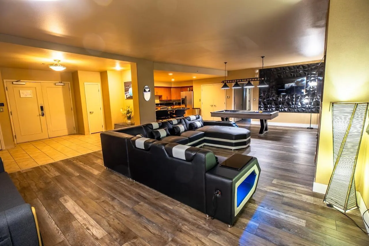 Aparthotel 2100 Sqft Penthouse Suite W/ Strip Views! Pool Gym Las Vegas