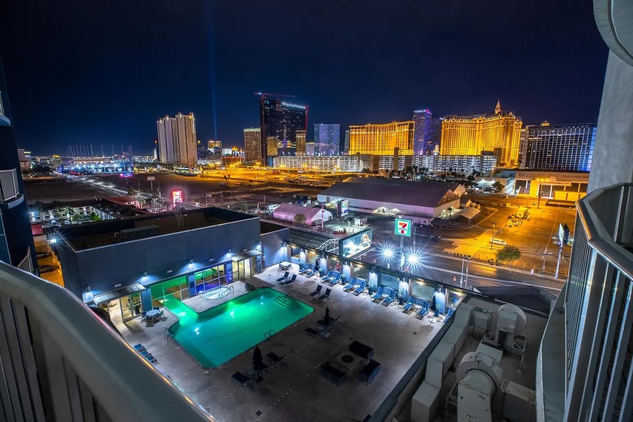 Aparthotel 2100 Sqft Penthouse Suite W/ Strip Views! Pool Gym Las Vegas
